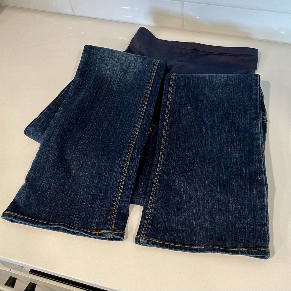 Old Navy Full Panel Bootcut Maternity Jeans - Picture 5 of 6